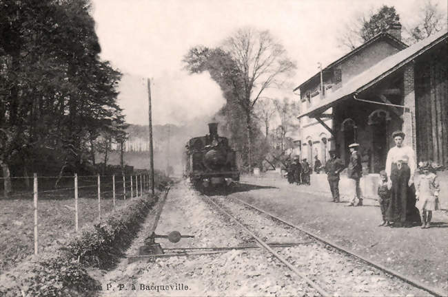 Reconstitution d'un camp militaire interalliés