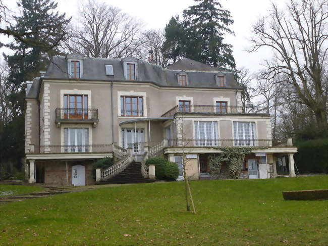 La mairie - Bois-le-Roi (77590) - Seine-et-Marne