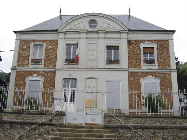 la mairie-école - Chamigny (77260) - Seine-et-Marne