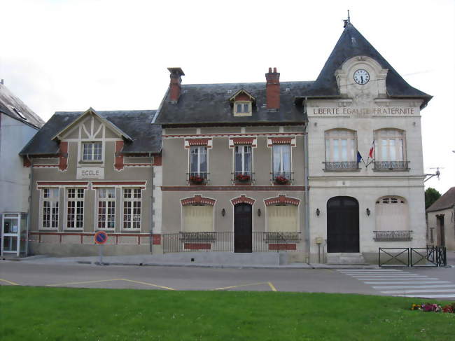 Mairie-école de Chevrainvilliers - Chevrainvilliers (77760) - Seine-et-Marne