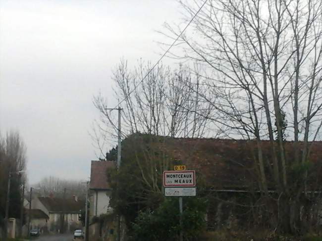 Entrée de Montceaux-lès-Meaux - Montceaux-lès-Meaux (77470) - Seine-et-Marne