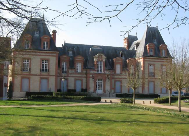 Château de Moncourt, siège de la mairie - Montcourt-Fromonville (77140) - Seine-et-Marne