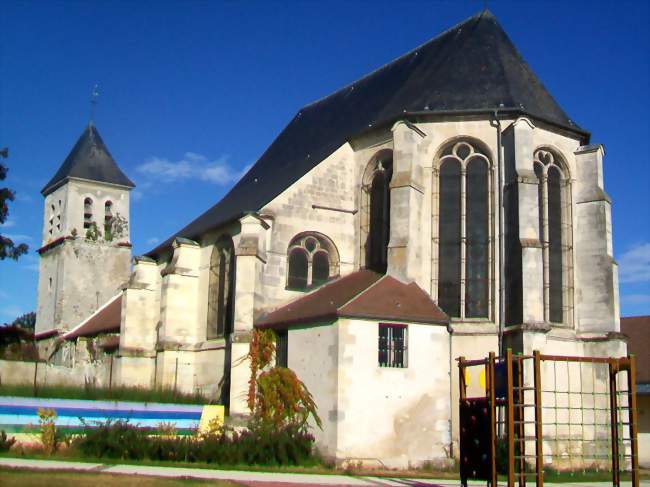 L'église Saint-Martin depuis le sud-est - Moussy-le-Vieux (77230) - Seine-et-Marne
