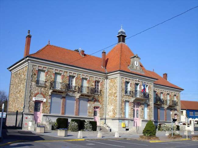 La mairie-école (1935) - Le Pin (77181) - Seine-et-Marne