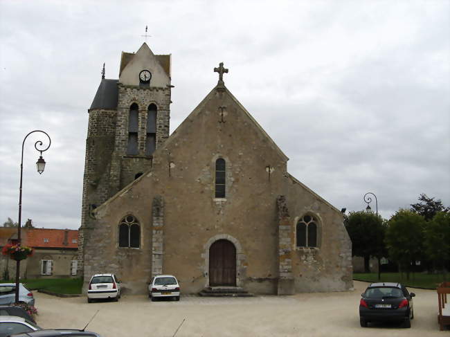 La place de l'église - Ville-Saint-Jacques (77130) - Seine-et-Marne