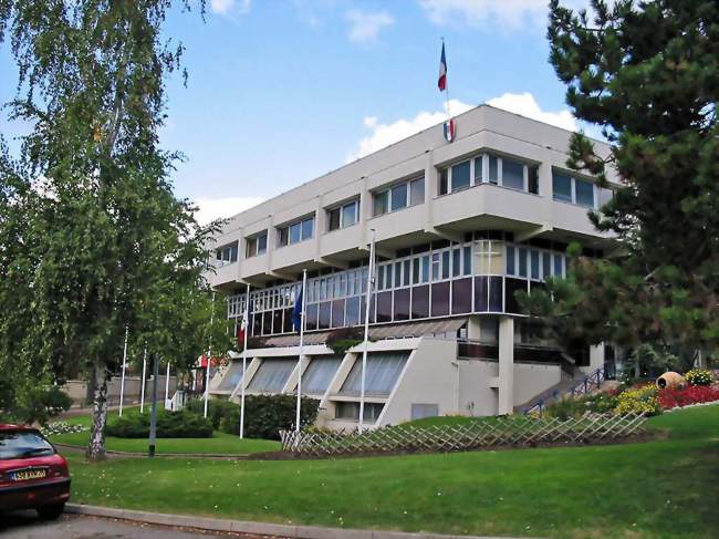 L'hôtel de ville - Aubergenville (78410) - Yvelines