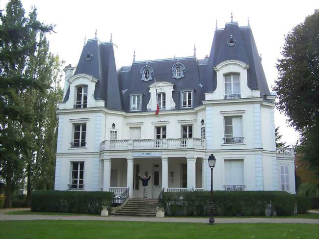 L'hôtel de ville - Bailly (78870) - Yvelines