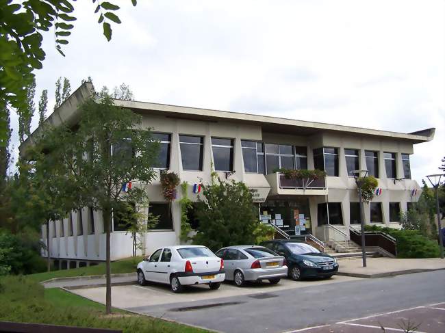 L'hôtel de ville - Beynes (78650) - Yvelines