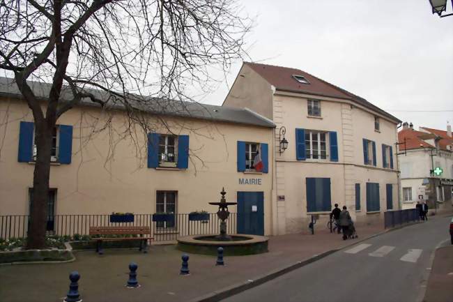 Mairie de Carrières-sur-Seine, vue de la rue Gabriel Péri - Carrières-sur-Seine (78420) - Yvelines