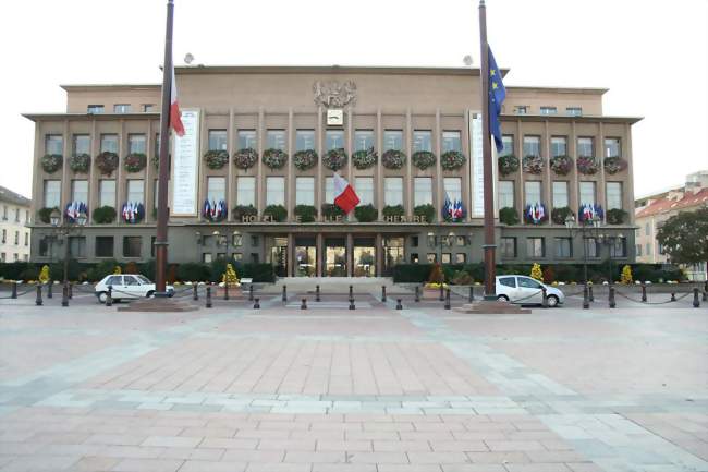 La mairie - Poissy (78300) - Yvelines