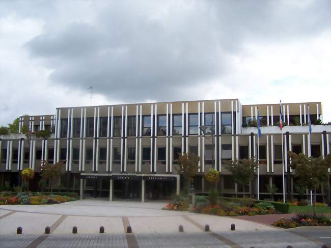 Le bâtiment de la mairie - Vélizy-Villacoublay (78140) - Yvelines