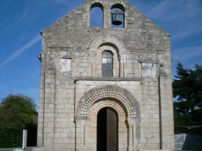 Eglise Saint Pierre de CHAIL