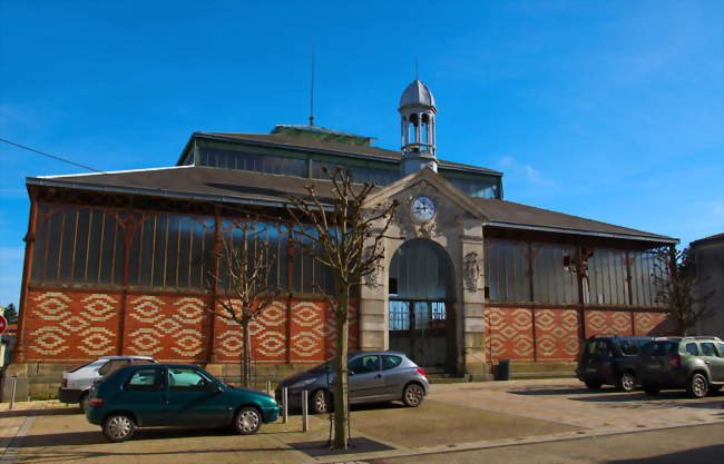 Le marché couvert - Coulonges-sur-l'Autize (79160) - Deux-Sèvres