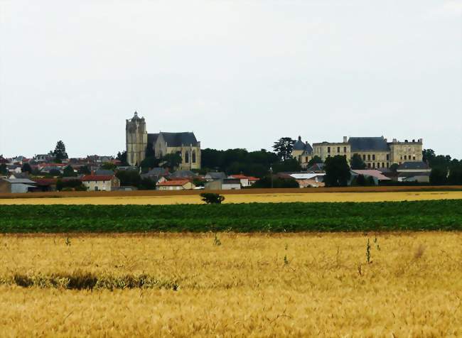 Le bourg d'Oiron avec sa collégiale et son château - Oiron (79100) - Deux-Sèvres