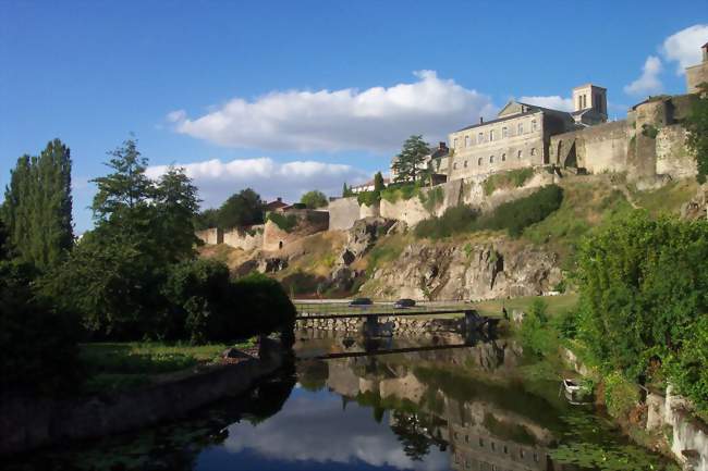 La citadelle de Parthenay - Parthenay (79200) - Deux-Sèvres