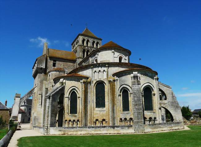 L'église abbatiale Saint-Jouin - Saint-Jouin-de-Marnes (79600) - Deux-Sèvres