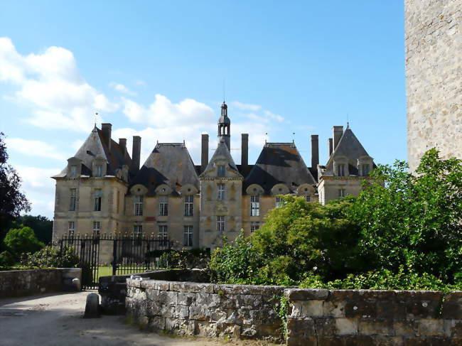 Le château de Saint-Loup-sur-Thouet - Saint-Loup-Lamairé (79600) - Deux-Sèvres