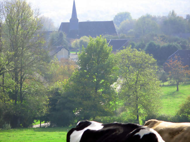 Le village de Bay et son paysage de bocage traversé par un chemin en pente et sinueux - Blanchefosse-et-Bay (08290) - Ardennes