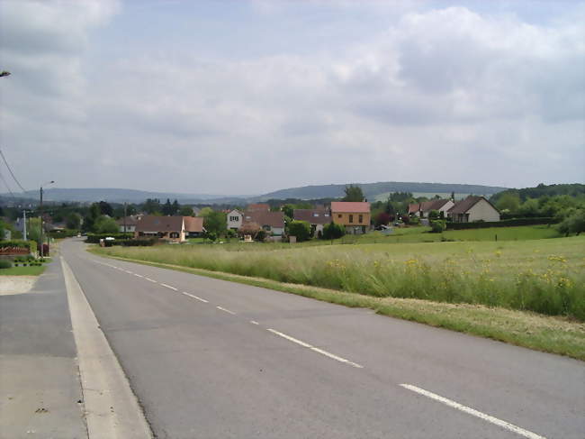 Une vue de Elaire depuis la route menant à Chalandry - Chalandry-Elaire (08160) - Ardennes