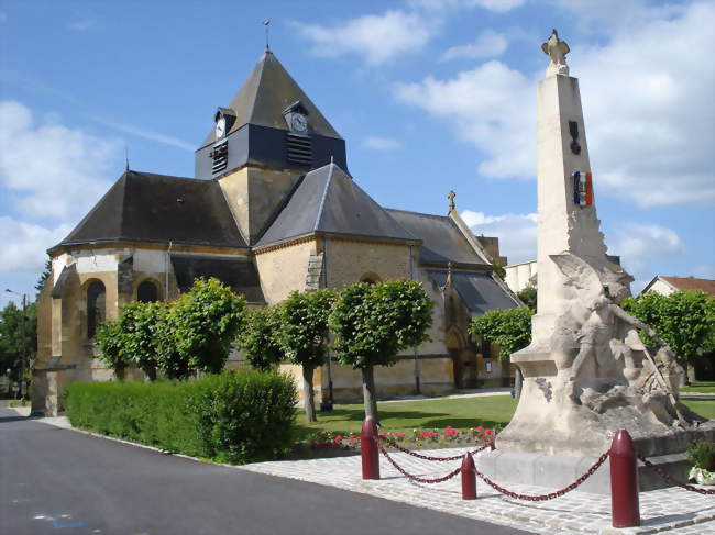 Église et monuments aux morts de Juniville - Juniville (08310) - Ardennes