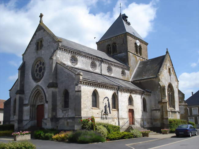 La Neuville-en-Tourne-à-Fuy, l'église - La Neuville-en-Tourne-à-Fuy (08310) - Ardennes