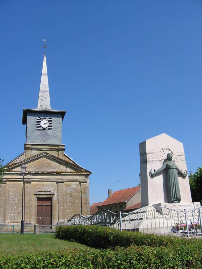L'église et le monument aux morts - Nouart (08240) - Ardennes