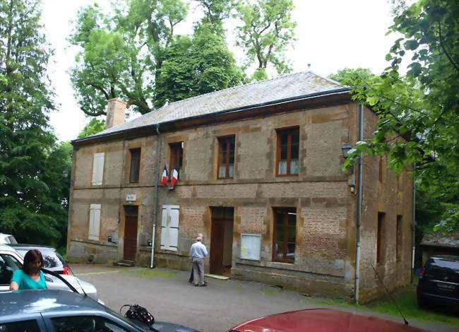 Mairie - Omont (08430) - Ardennes