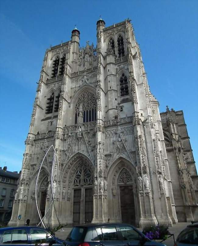 Église Saint-Vulfran à Abbeville (80100) - Crédit photo: Mattana (cc by SA)