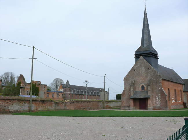 L'église et le château de Beaucamps-le-Jeune - Beaucamps-le-Jeune (80430) - Somme