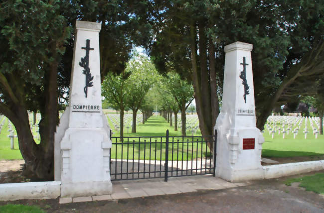 Dompierre-Becquincourt, entrée de la nécropole nationale - Dompierre-Becquincourt (80980) - Somme