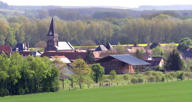 Village de Hailles depuis la route de Dommartin - Hailles (80440) - Somme