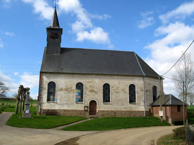 L'église et le monument aux morts - Harponville (80560) - Somme