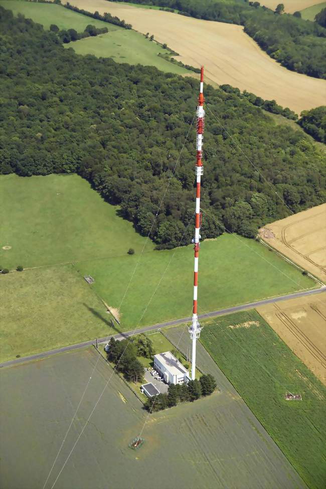 Le relais de Limeux, photographié par un drone - Limeux (80490) - Somme