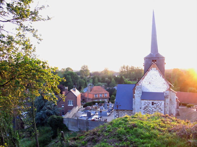 Le bourg vu de la motte - Maisnières (80220) - Somme