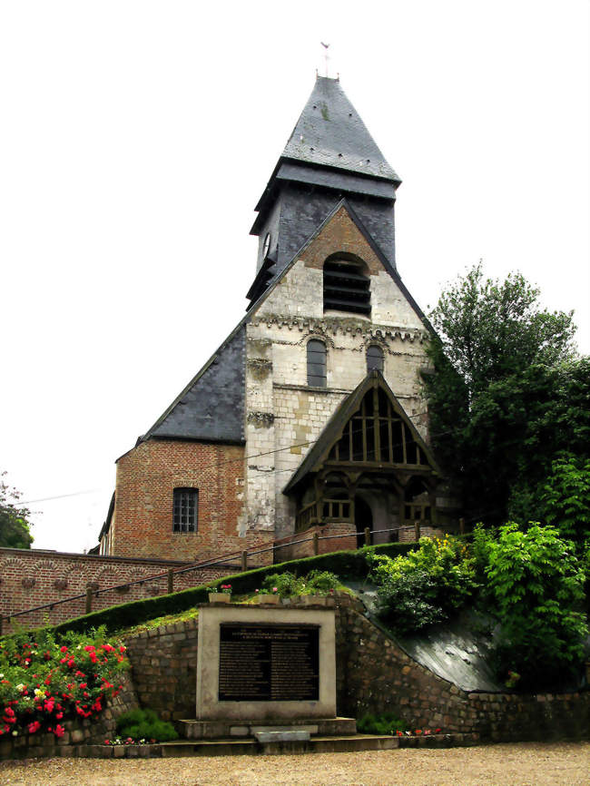 L'église et le monument aux morts de Mareuil-Caubert - Mareuil-Caubert (80132) - Somme