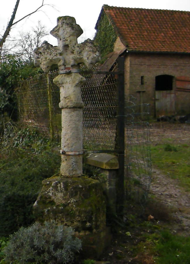La vieille croix - Millencourt-en-Ponthieu (80135) - Somme