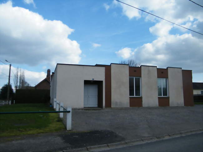 La salle communale - Neuville-au-Bois (80140) - Somme