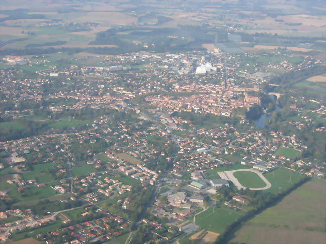 Métallier / Métallière en charpente industrielle