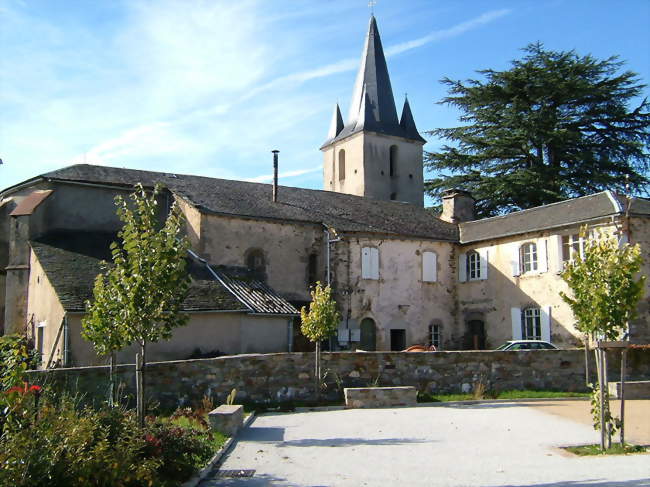Saint Paul au Masnau-Massuguiès- église et ancien presbytère - Le Masnau-Massuguiès (81530) - Tarn