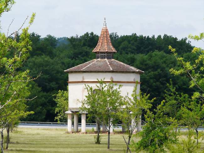 Le pigeonnier de l'aire de service du Bois de Dourre - Montalzat (82270) - Tarn-et-Garonne