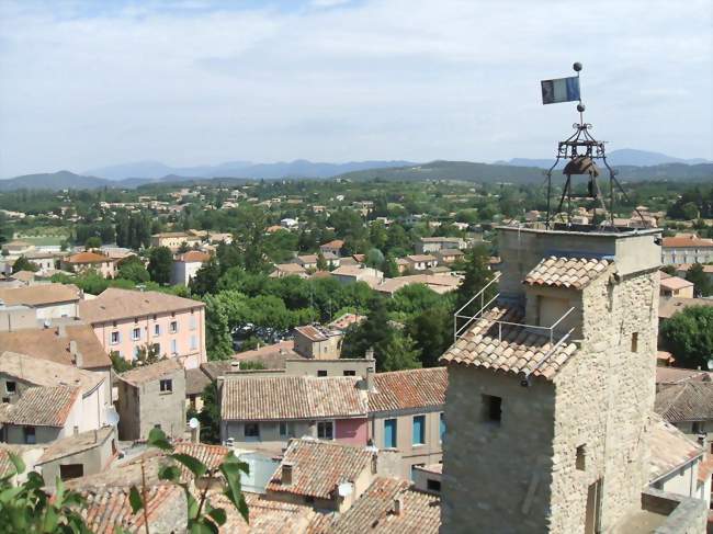 Vue vers le nord depuis le château, avec le beffroi - Malaucène (84340) - Vaucluse