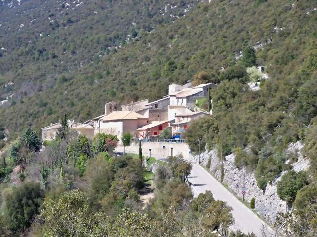 vue sur le village de Saint Léger du Ventoux - Saint-Léger-du-Ventoux (84390) - Vaucluse