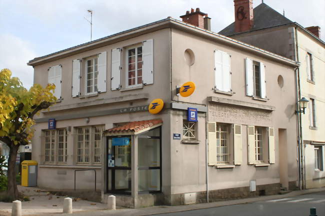 Le bureau de Poste - Chavagnes-en-Paillers (85250) - Vendée
