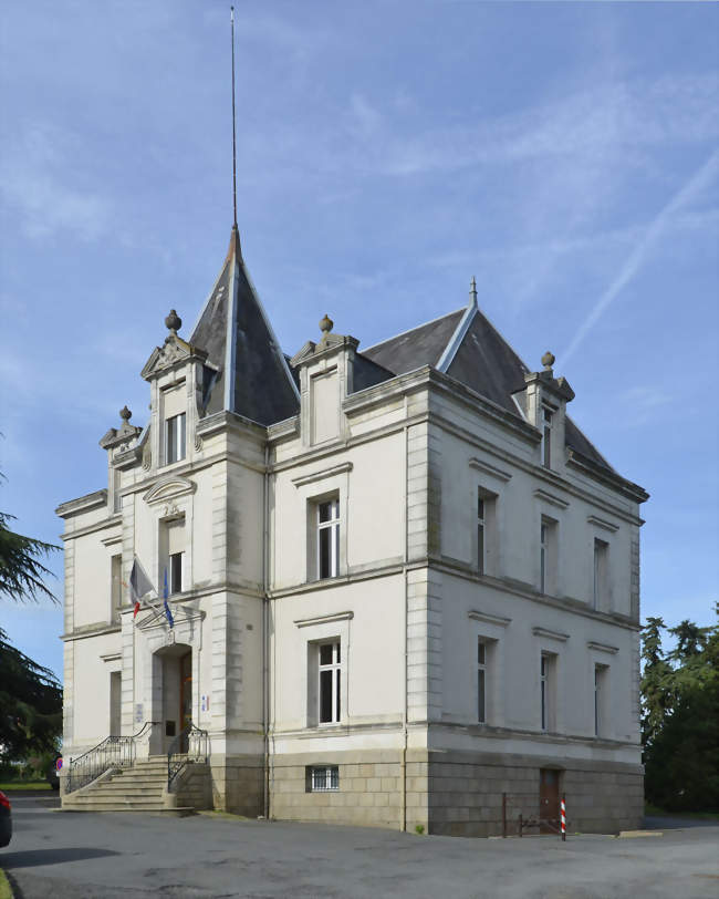 L'hôtel de ville - Les Herbiers (85500) - Vendée