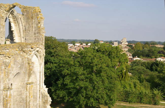 DIMANCHE EN FAMILLE À L'ABBAYE DE MAILLEZAIS