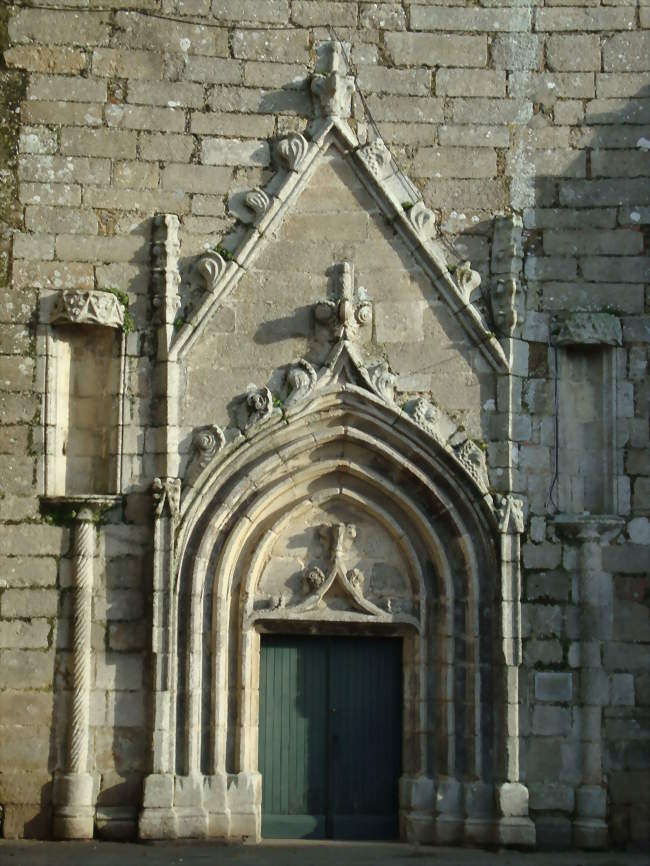 Le portail de l'église Notre-Dame - Montournais (85700) - Vendée
