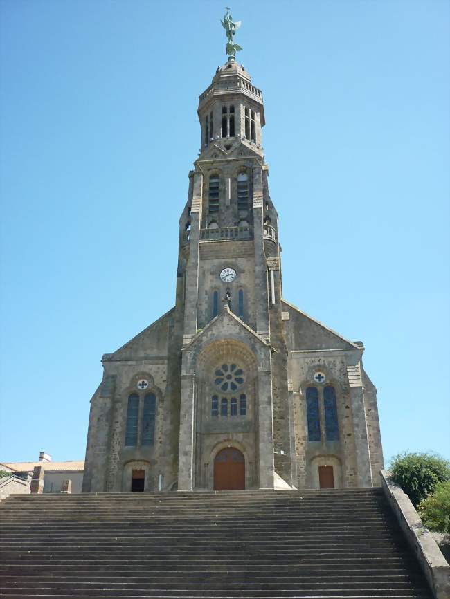 Façade de l'église - Saint-Michel-Mont-Mercure (85700) - Vendée