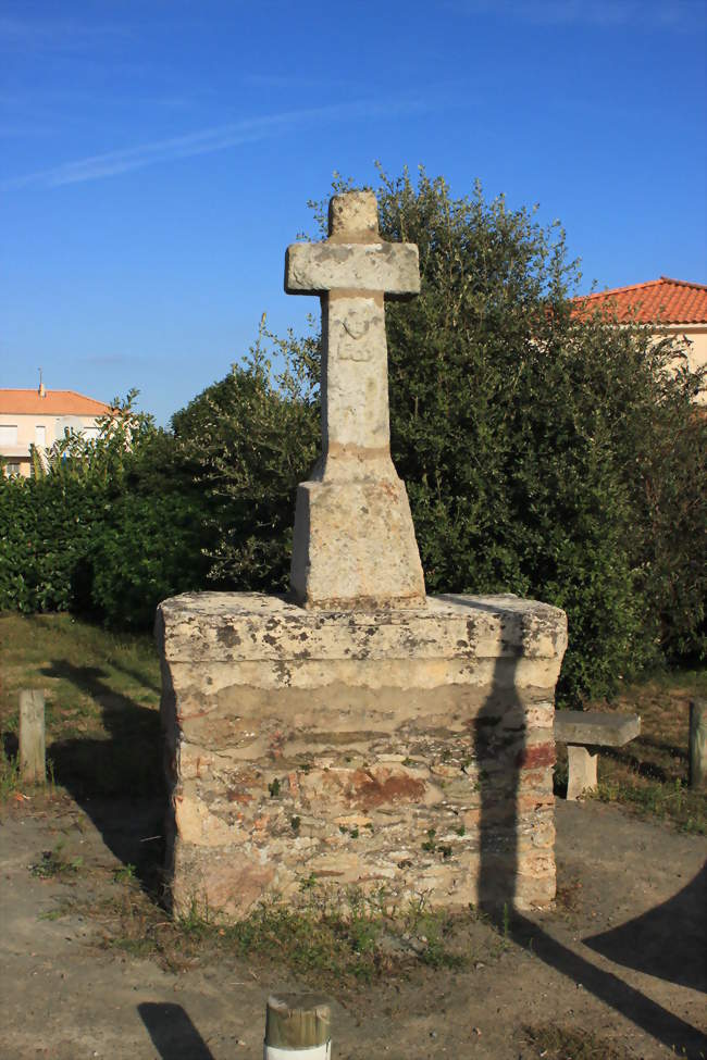 Croix de l'âne (XIV°) - Vairé (85150) - Vendée