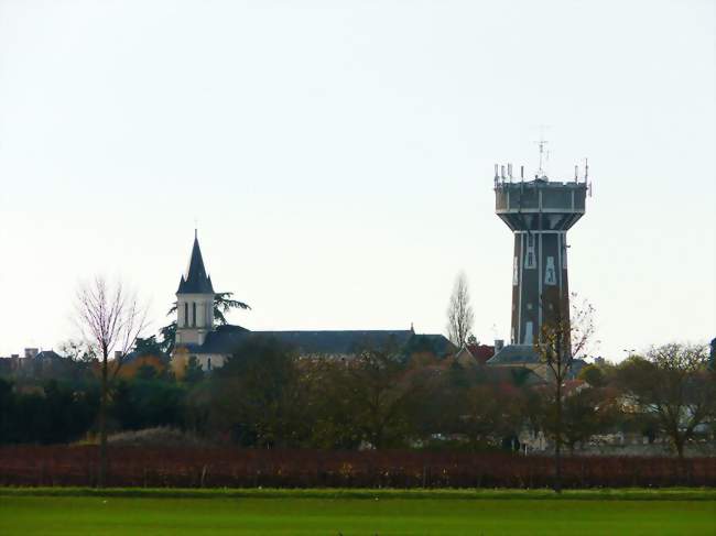 L\'église et le Château d\'eau