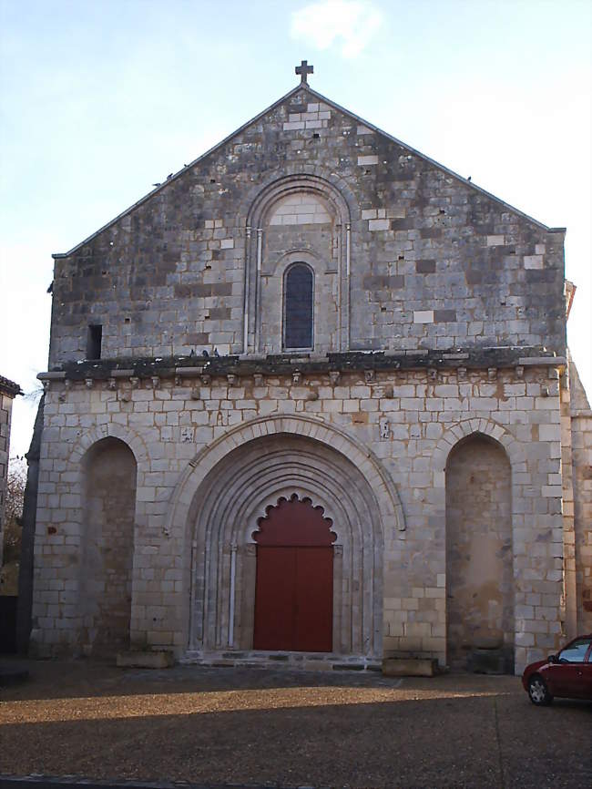 Façade de l'église Notre-Dame - Plaisance (86500) - Vienne